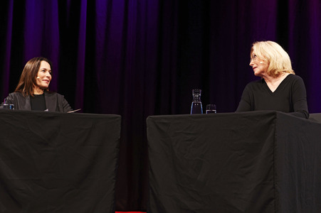 Maren Kroymann und Anne Will  auf der lit.Cologne 2024 in Köln