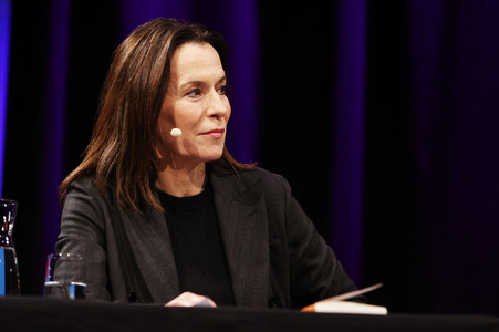 Maren Kroymann und Anne Will  auf der lit.Cologne 2024 in Köln