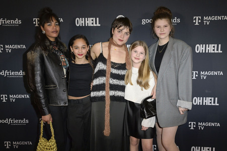 Serienpremiere 'Oh Hell' in Berlin