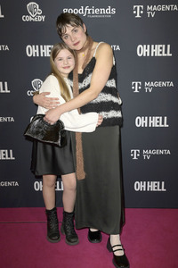 Serienpremiere 'Oh Hell' in Berlin