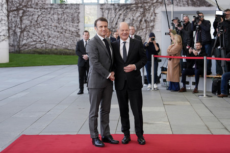 Empfang des Ministerpräsidenten von Polen und des Staatspräsidenten der Französischen Republik in Berlin