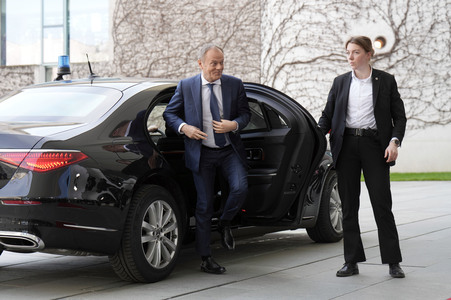 Empfang des Ministerpräsidenten von Polen und des Staatspräsidenten der Französischen Republik in Berlin