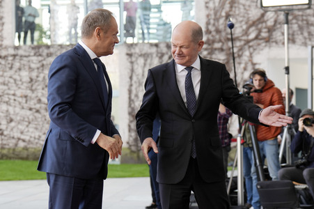 Empfang des Ministerpräsidenten von Polen und des Staatspräsidenten der Französischen Republik in Berlin