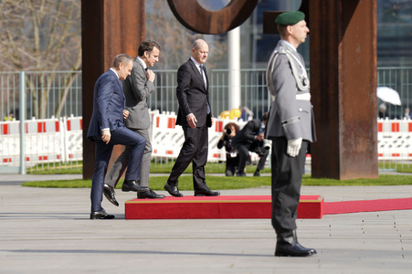 Empfang des Ministerpräsidenten von Polen und des Staatspräsidenten der Französischen Republik in Berlin