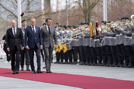 Empfang des Ministerpräsidenten von Polen und des Staatspräsidenten der Französischen Republik in Berlin