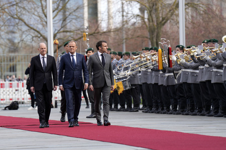 Empfang des Ministerpräsidenten von Polen und des Staatspräsidenten der Französischen Republik in Berlin