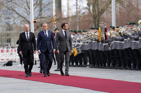 Empfang des Ministerpräsidenten von Polen und des Staatspräsidenten der Französischen Republik in Berlin