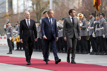 Empfang des Ministerpräsidenten von Polen und des Staatspräsidenten der Französischen Republik in Berlin