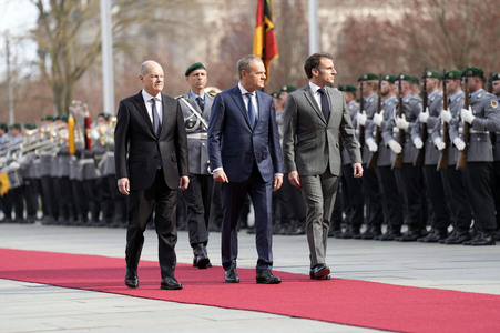 Empfang des Ministerpräsidenten von Polen und des Staatspräsidenten der Französischen Republik in Berlin
