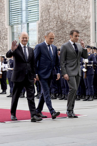 Empfang des Ministerpräsidenten von Polen und des Staatspräsidenten der Französischen Republik in Berlin