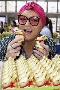 Charity Osterhasen Verkauf in Hamburg