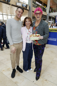 Charity Osterhasen Verkauf in Hamburg