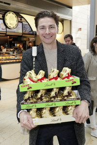 Charity Osterhasen Verkauf in Hamburg