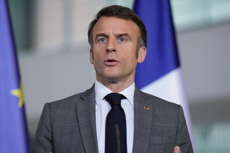 Pressestatement von Emmanuel Macron, Donald Tusk und Olaf Scholz in Berlin