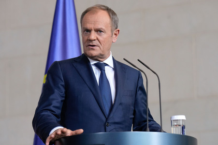 Pressestatement von Emmanuel Macron, Donald Tusk und Olaf Scholz in Berlin