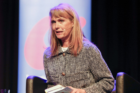 Frank Schätzing und Florence Gaub auf der lit.Cologne 2024 in Köln