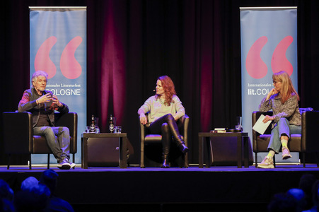 Frank Schätzing und Florence Gaub auf der lit.Cologne 2024 in Köln