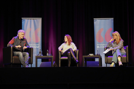Frank Schätzing und Florence Gaub auf der lit.Cologne 2024 in Köln