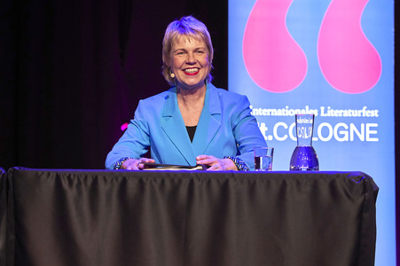 Cordula Stratmann und Bjarne Mädel auf der lit.Cologne 2024 in Köln