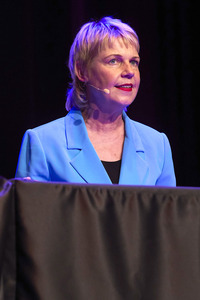 Cordula Stratmann und Bjarne Mädel auf der lit.Cologne 2024 in Köln