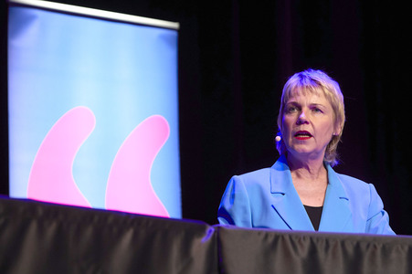 Cordula Stratmann und Bjarne Mädel auf der lit.Cologne 2024 in Köln