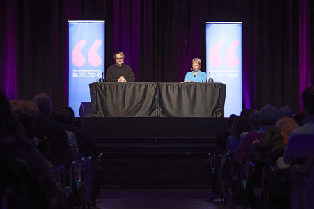 Cordula Stratmann und Bjarne Mädel auf der lit.Cologne 2024 in Köln