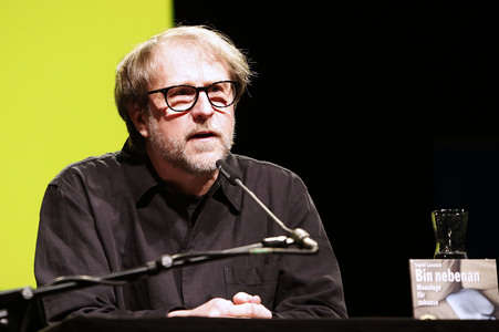 Bjarne Mädel, Angelika Richter und Matthias Brandt auf der lit.Cologne 2024 in Köln