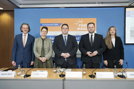 Pressekonferenz der Freien Wähler zur Vorstellung der Europawahlkampagne in Berlin