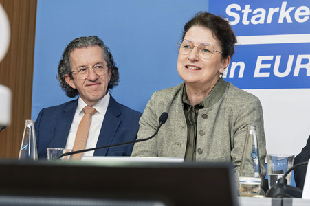 Pressekonferenz der Freien Wähler zur Vorstellung der Europawahlkampagne in Berlin