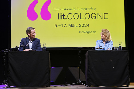 Annette Frier und Michael Kessler auf der lit.Cologne 2024 in Köln