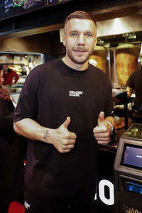 Eröffnung vom Mangal Döner X Lukas Podolski Store in Köln