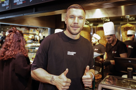 Eröffnung vom Mangal Döner X Lukas Podolski Store in Köln