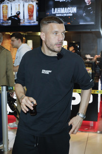 Eröffnung vom Mangal Döner X Lukas Podolski Store in Köln