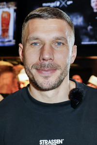 Eröffnung vom Mangal Döner X Lukas Podolski Store in Köln