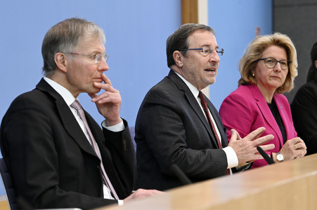 Bundespressekonferenz zur Vorstellung des UNDP-Berichts in Berlin