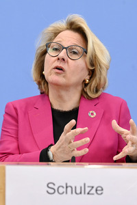 Bundespressekonferenz zur Vorstellung des UNDP-Berichts in Berlin