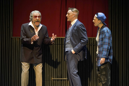 Theaterprobe 'Achtsam morden' in Berlin