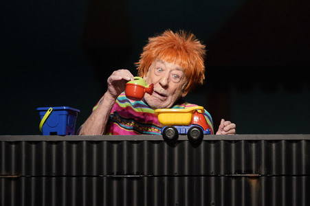 Theaterprobe 'Achtsam morden' in Berlin