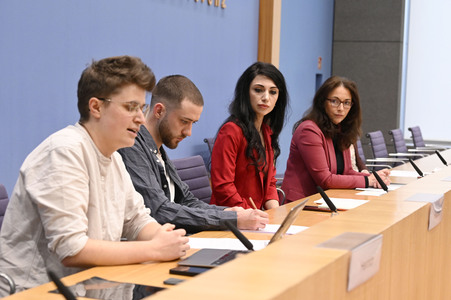 Bundespressekonferenz Bündnis 'Zusammen für Demokratie. Im Bund. Vor Ort. Für alle.' in Berlin