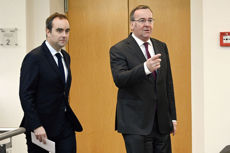 Pressekonferenz mit Sebastien Lecornu und Boris Pistorius in Berlin