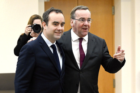 Pressekonferenz mit Sebastien Lecornu und Boris Pistorius in Berlin