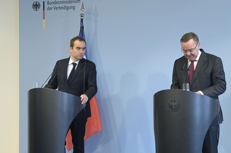 Pressekonferenz mit Sebastien Lecornu und Boris Pistorius in Berlin