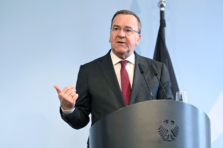 Pressekonferenz mit Sebastien Lecornu und Boris Pistorius in Berlin