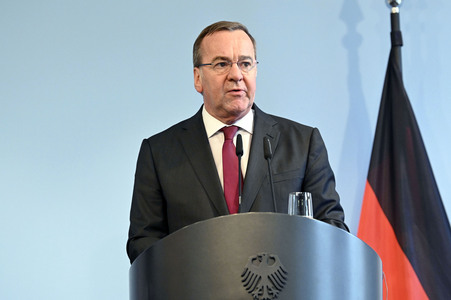 Pressekonferenz mit Sebastien Lecornu und Boris Pistorius in Berlin