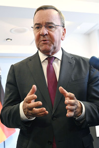 Pressekonferenz mit Sebastien Lecornu und Boris Pistorius in Berlin