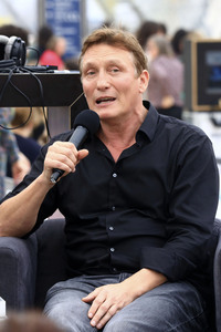 Oliver Masucci auf der Leipziger Buchmesse 2024