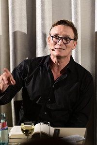 Oliver Masucci auf der Leipziger Buchmesse 2024