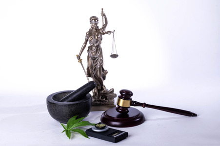 Symbolfoto Straferlass wegen Cannabis-Legalisierung