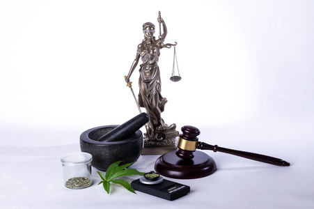 Symbolfoto Straferlass wegen Cannabis-Legalisierung