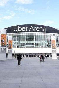 Umbenennung der Mercedes-Benz Arena in Uber Arena in Berlin